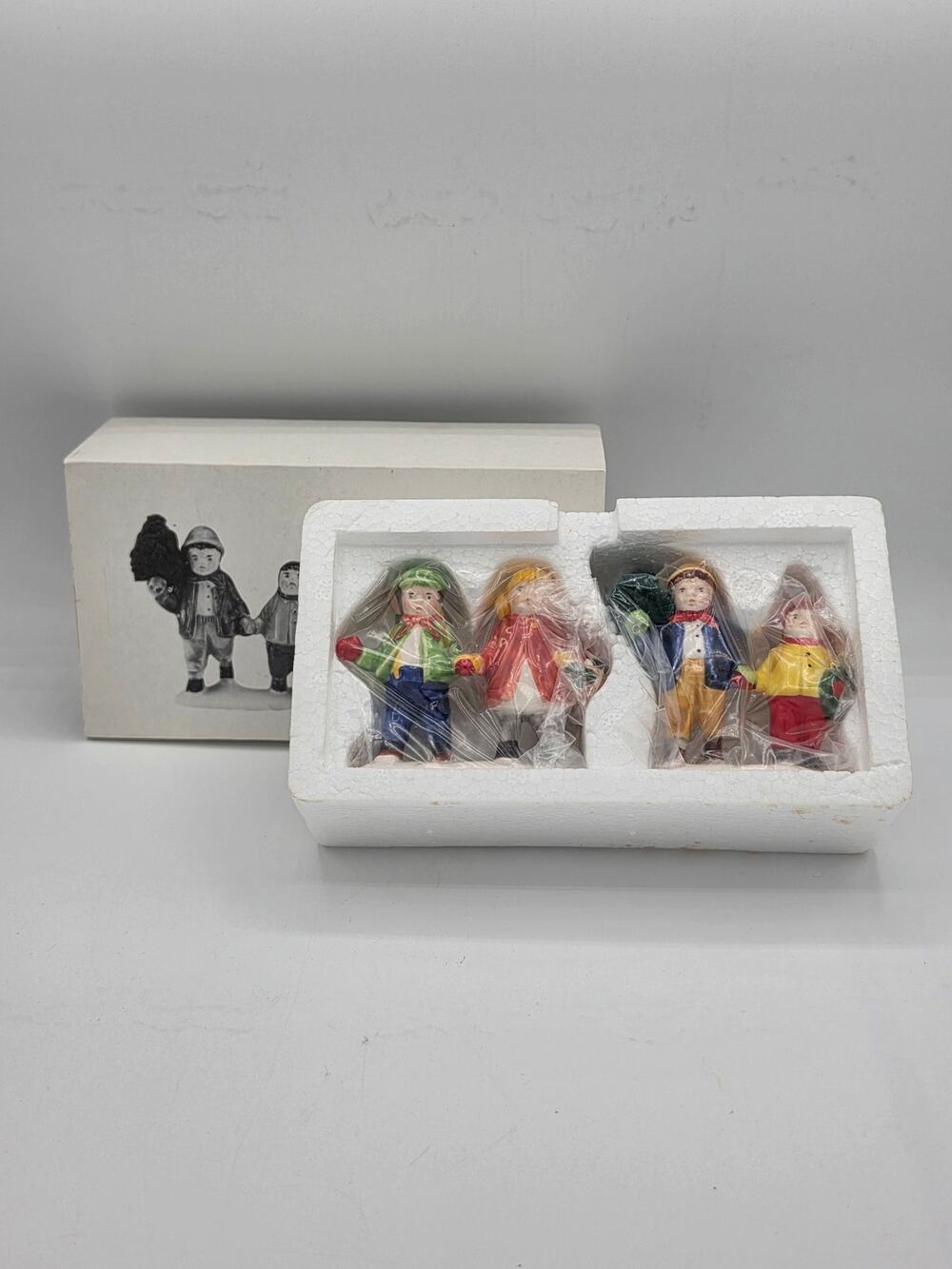 Dept 56 Snow Village Through the Woods #5172-1 Vintage Ceramic 2pc Figurine Set